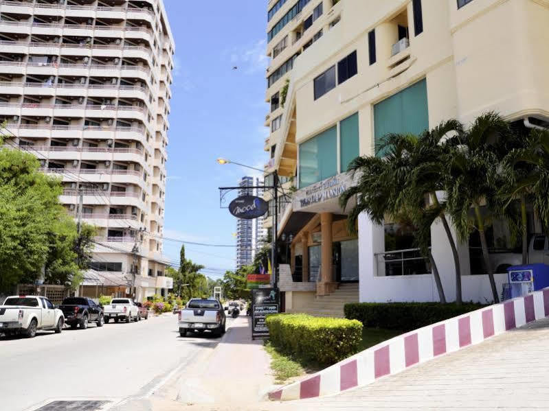 Thepthip Artdeco Studio Pattaya Exteriör bild