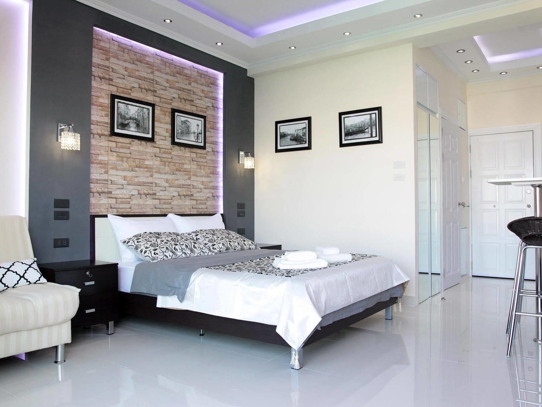 Thepthip Artdeco Studio Pattaya Exteriör bild