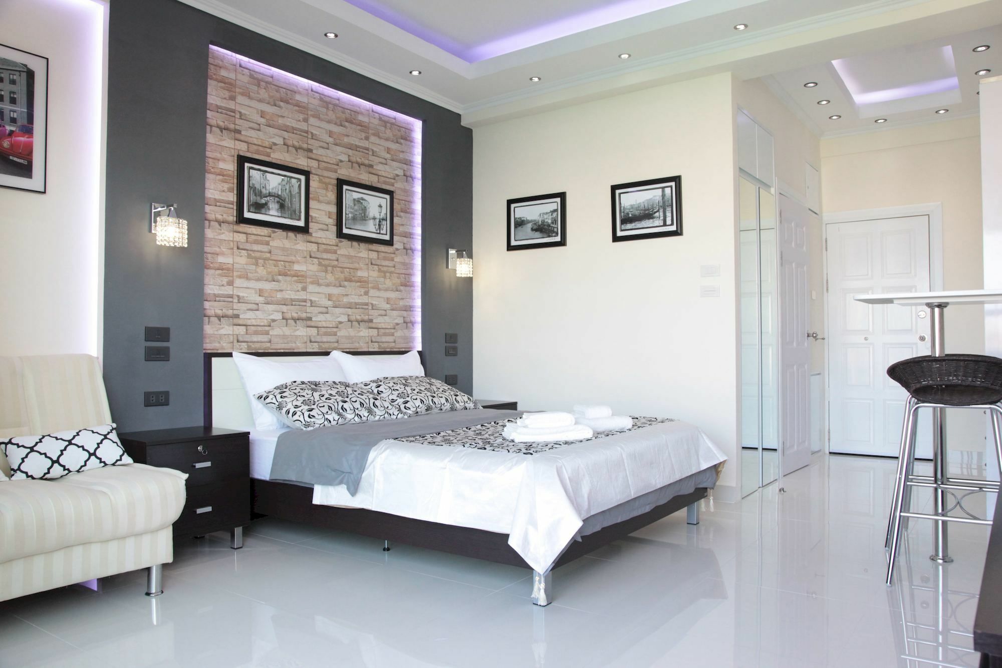 Thepthip Artdeco Studio Pattaya Exteriör bild