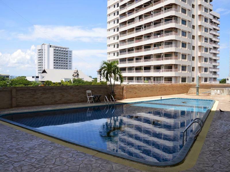 Thepthip Artdeco Studio Pattaya Exteriör bild
